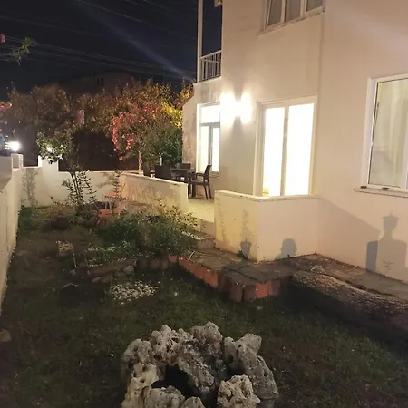 Great Location, Private Garden 2 Min Walk To *